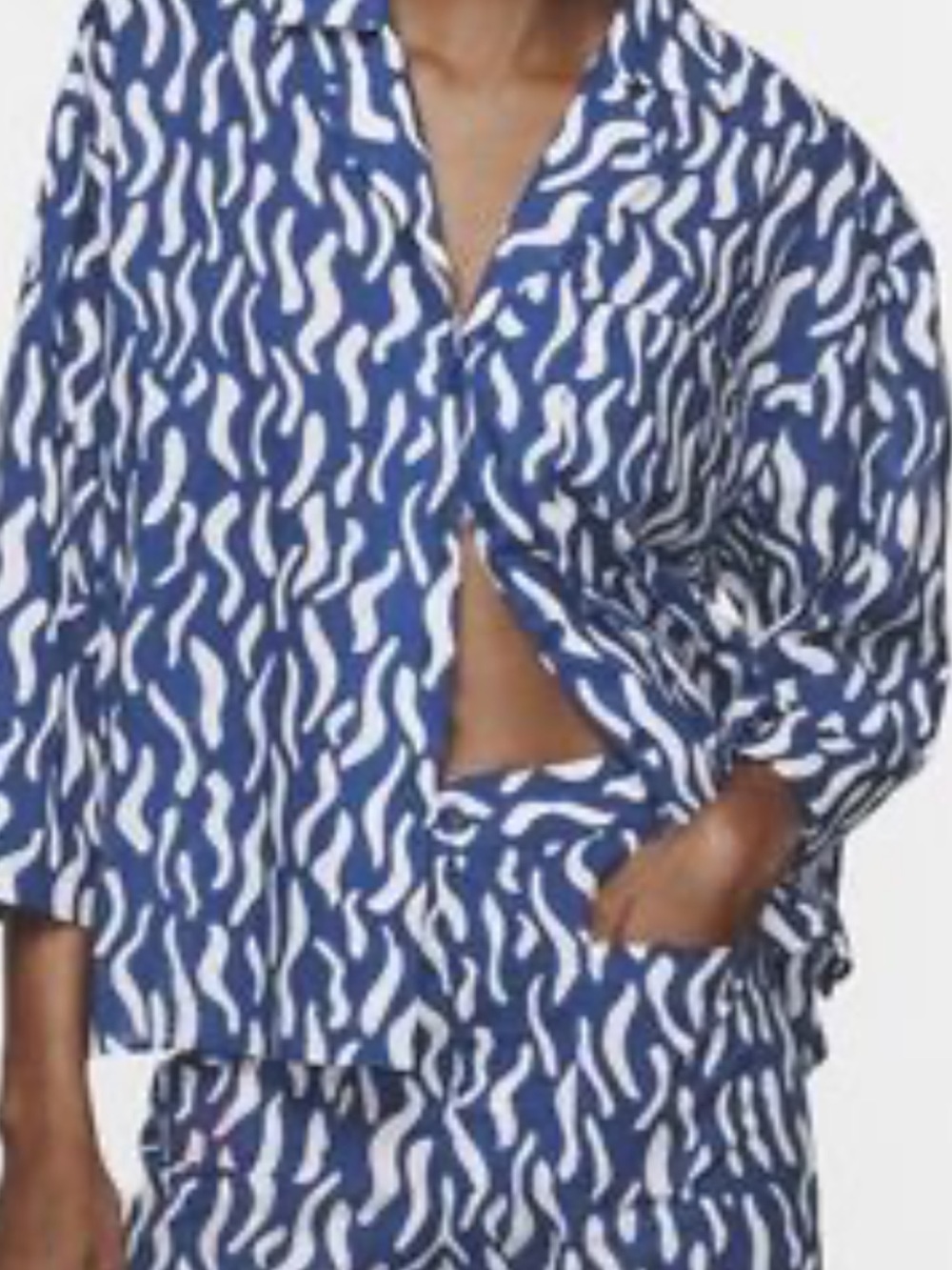 Zara button up 3/4 sleeve cotton blue and off white  geometric printed top